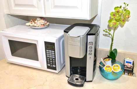 Palm Beach Paradise Walk to Beach Pool WiFi 86" TV WiFi - Foto 10