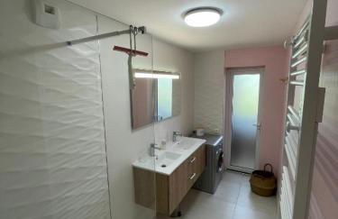 Appartement T3 proche centre et Renécros-Garage - Foto 12