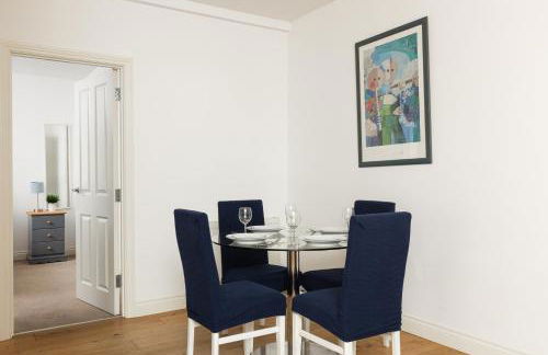 New! Bright 2BR Flat with Patio - Foto 7