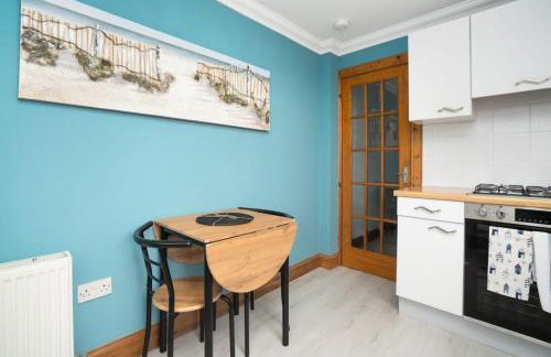 Premium 2Beds Sleeps4 very short walk to the Beach with Free Parking - Foto 8