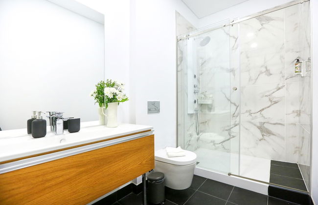 Beach Waves Apartment - Photo 17