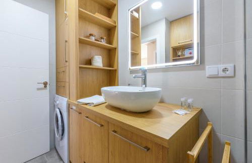 WintowinRentals Charming Apartment with Sunny Terrace near the Sea - Photo 28