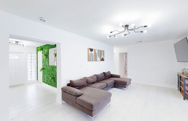 Casa Lucia 5BR Luxury Home with Pool Near Hard Rock Casino - Foto 17