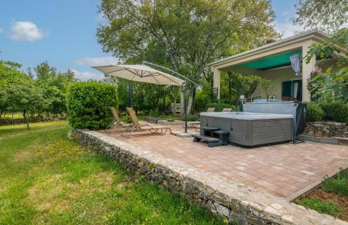 Amazing Home In Ostrobradic - Foto 11