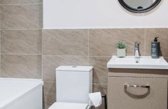 2 Bed 2 Bath Apartment Close to City Ctre Sleeps 5 -Free Parking - Foto 20