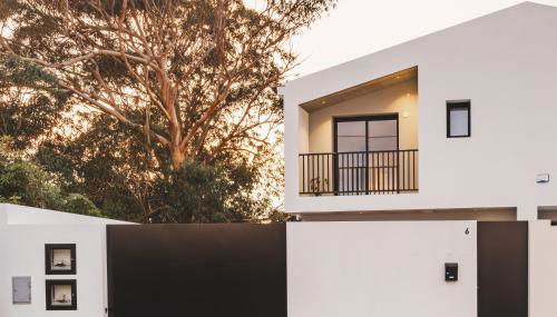 Santana's Place - Photo 3