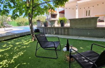 Gabriella House - Photo 37