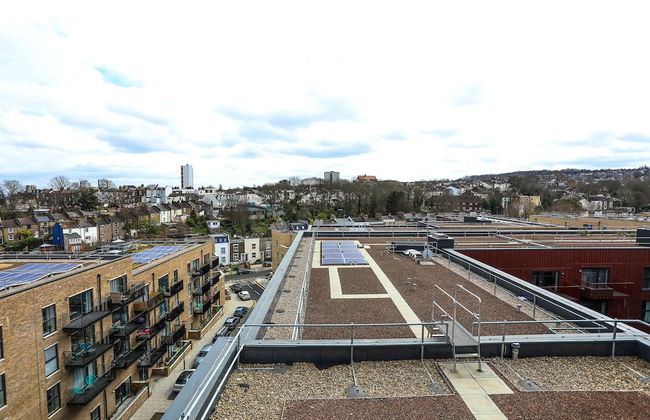 Exquisite One Bed Apartment - Photo 26