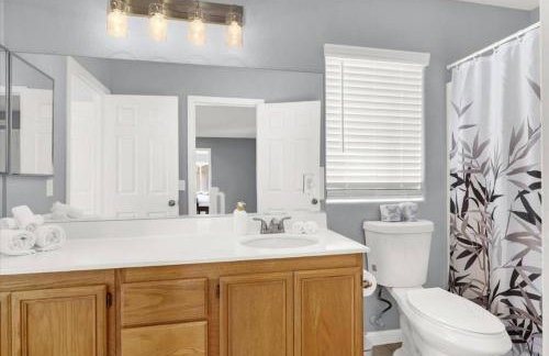 4BR Family Oasis with Gym and BBQ Near Vegas Strip - Photo 26