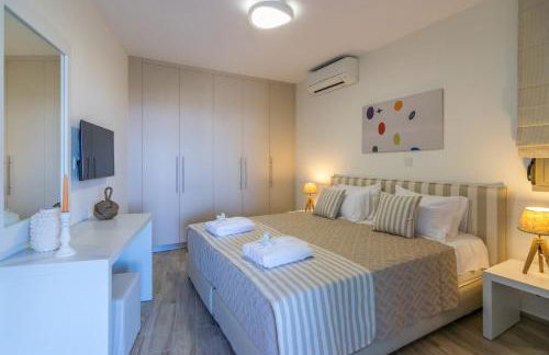 Villa Ilianthos - Photo 20