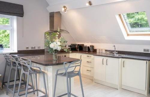 1 Old Kingdom Hall - Photo 5