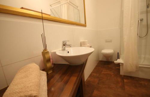 Moderne Studio Apartments und 120qm Wohnungen in Oberhausen, ideal für Geschäftsreisende und Monteure - Foto 22