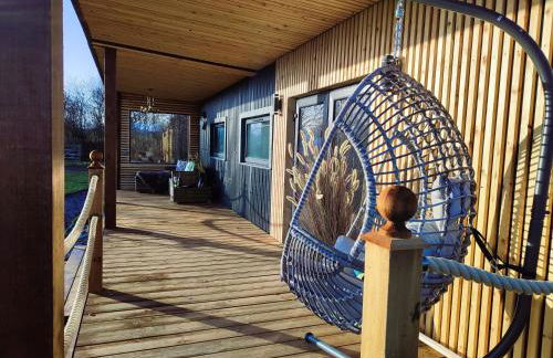 Bastle Retreats Cabin with hot tub - Foto 21