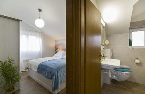 Villa Vision with Heated Pool & Jacuzzi in Sestanovac - Foto 18