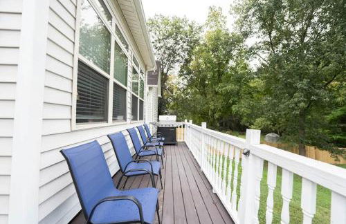 Wizard House + Hot Tub, Private Creek, Large Yard - Foto 10