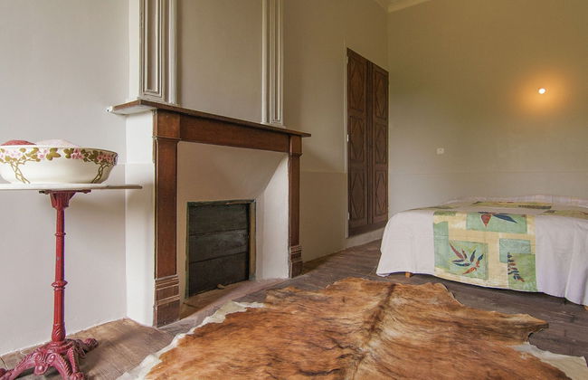 Historic Mansion by River Cenevieres - Foto 10