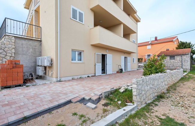 Simplistic Apartment in Neviđane near Sea Beach - Foto 27