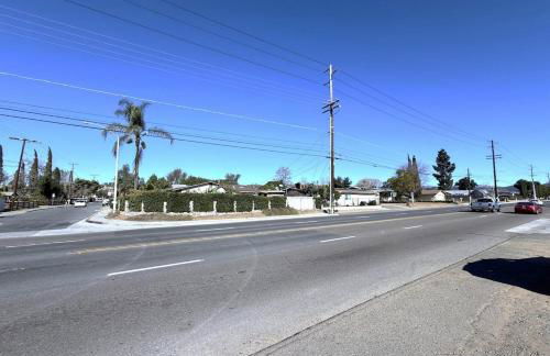 Escondido Front Unit 3-BR by SD STAY - Foto 53