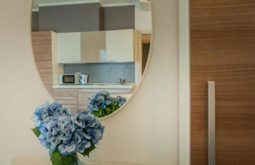 Residence Art - Photo 5