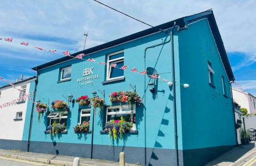 HOT TUB - Miners Cottage - edge of Brecon Beacons National Park - Heritage Town - Foto 25