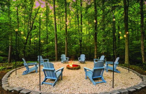 7 Bdrm, Pickleball, Bball, HotTub, FirePit, Golf! - Foto 2