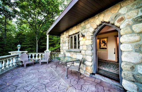 Breathtaking Cottage Rental on Castle Grounds Overlooking Lake George - Foto 12