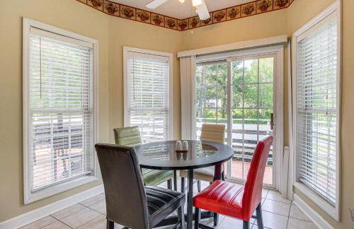 Spacious Richmond Hill Hideaway with Deck! - Foto 10