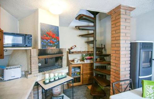 Awesome Home In Querceta With Wifi - Foto 14