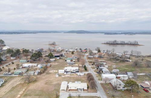 3 bed 2 bath with office room-with futon bed on Weiss Lake - with community ramp & dock - Photo 34