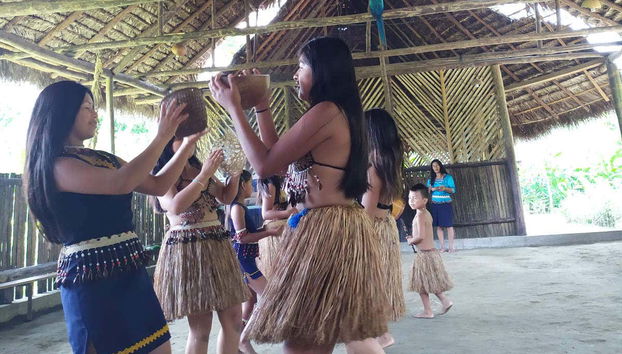 Aprendiendo unos movimientos de danza