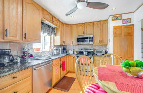 Near Golfing and Green Spaces Upper Marlboro Home - Foto 8