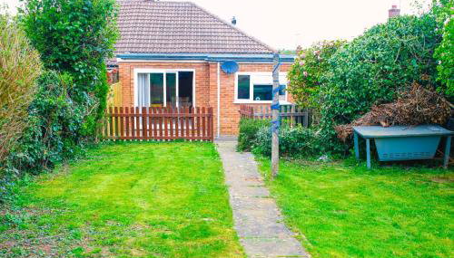 3 Bed - Sleeps 4 - Free Parking - Private Garden - Foto 5