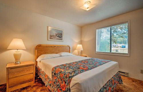 Smith River Vintage Cabin Oceanfront Deck and Views - Foto 18