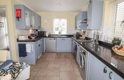 1 Coconut Cottage, Long Melford - Foto 8