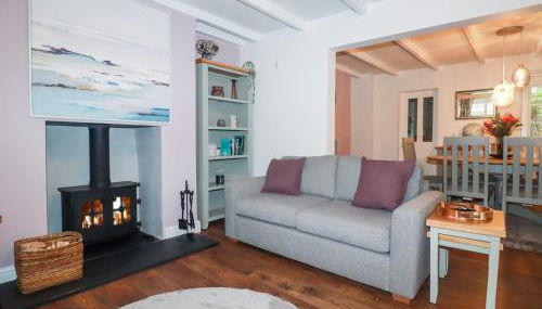 Still Waters - Photo 5