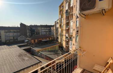 Room with private balcony on the Dora river - Foto 4