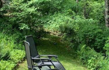 Luxurious Riverfront Cottage with a Hot Tub and a Fireplace near the Twin Lakes, Connecticut - Foto 69