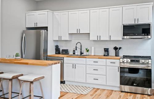 The Modern Boho Brick Loft - Foto 12