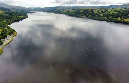 Stunning Barn Conversion with HOT TUB and ALPACAS - Ty Cerrig Barn - Photo 59