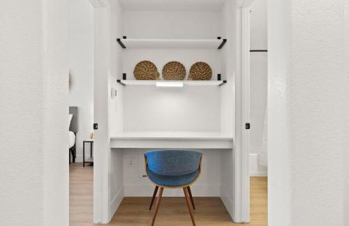 CozySuites Glendale by the stadium with pool 13 - Foto 17