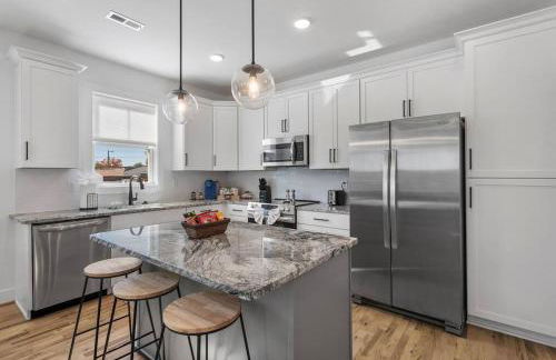 Duplex with Balcony and Spacious Dog-Friendly Oasis! - Foto 18