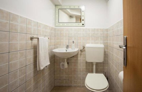 3 Bedroom Pet Friendly Home In Neoric - Foto 27