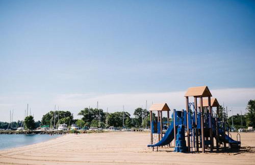 Suttons Bay Waterfront - Foto 25