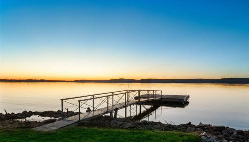 Lakefront Gem with Hot Tub and Game Room in Graford - Foto 2