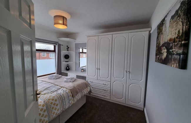 3 Bed Spacious House With Parking - Foto 3