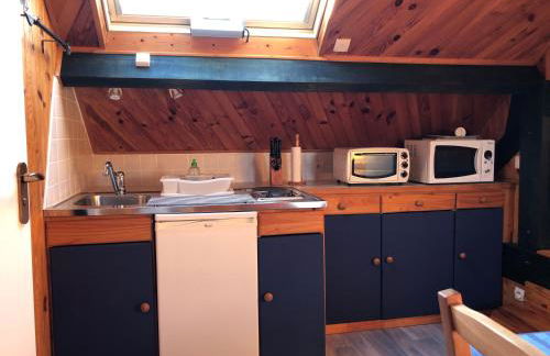 Appartement F1 mansardé à 100m de la plage, proche de Arromanches et des plages du Débarquement - Photo 9