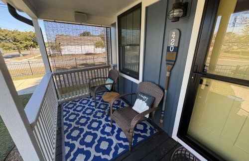 Coastal home with private separate guest house, gas grill and close to local beach - Foto 20