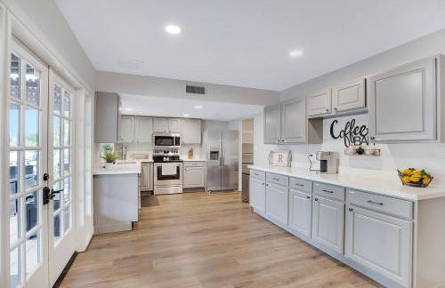 Free heated pool!/Gorgeous 4 BR spring break home - Foto 14