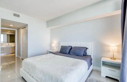Stunning Penthouse Suite Waterfront 2BD 2BA - Foto 15