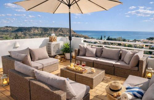 Dreamy Sea View Apartment with Access to Private Pool & Stunning Rooftop - Foto 1